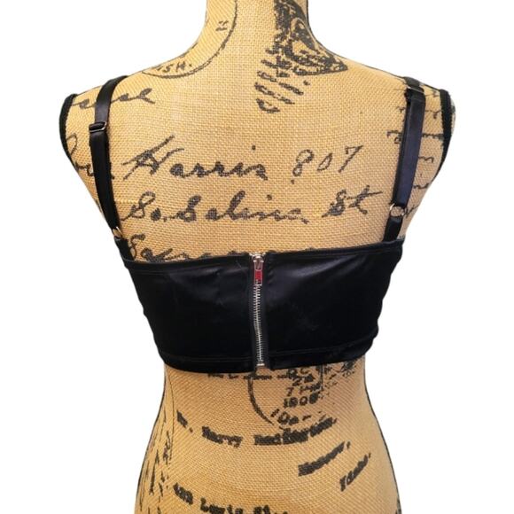 Princess Polly black satin bustier style crop top, size 4 - Picture 2 of 3